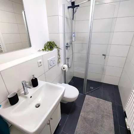 Apartment Attractive, 1-room In A Sought-after Location! *