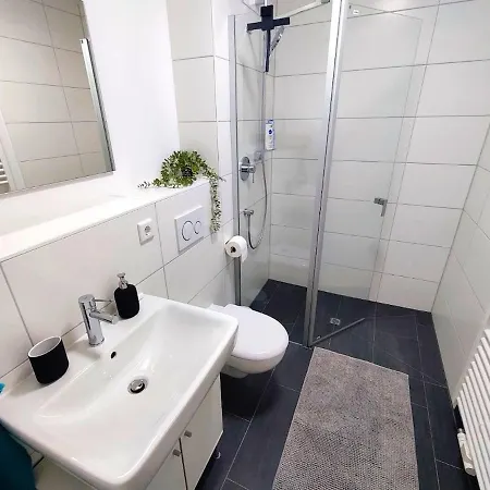 Attractive, 1-room In A Sought-after Location! *
